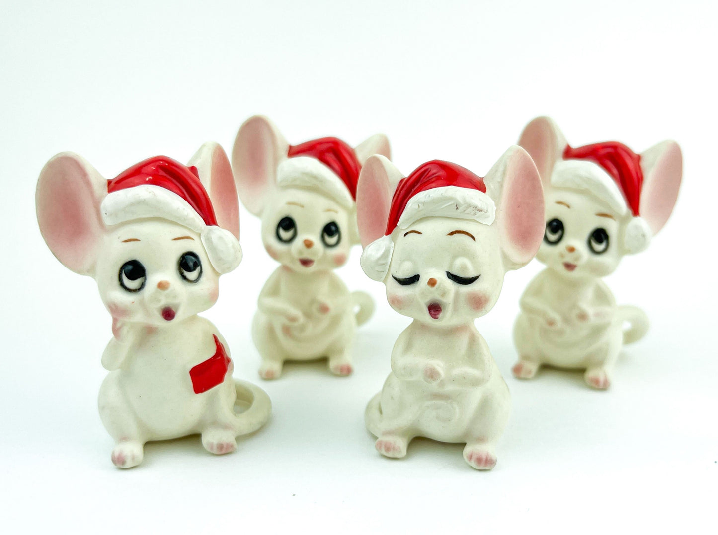 4 Vintage Lefton Mice Christmas Carolers Kitschy Figurines